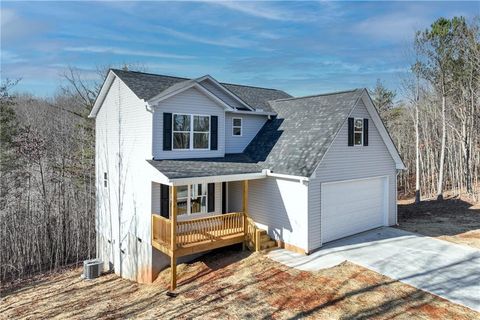 A home in Mount Airy