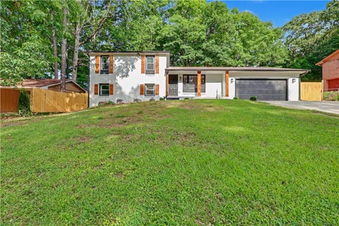 Homes For Sale - 3043 Orbit Circle<br/> Dekalb County, Ellenwood, GA 30294