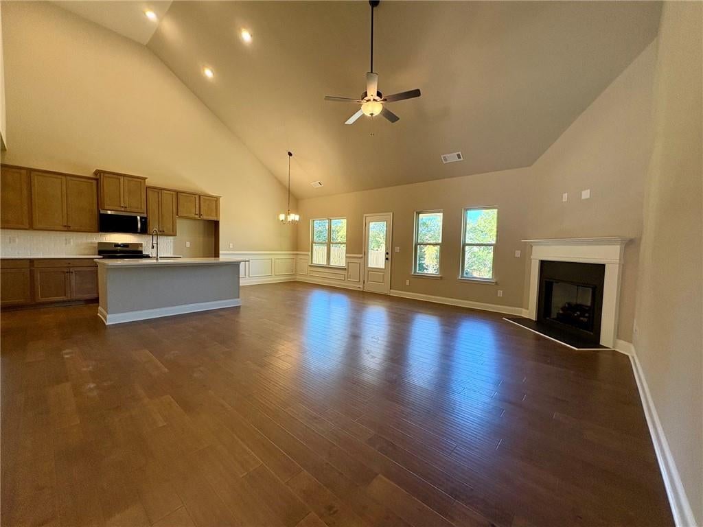 1036 Lakeview Oaks Court