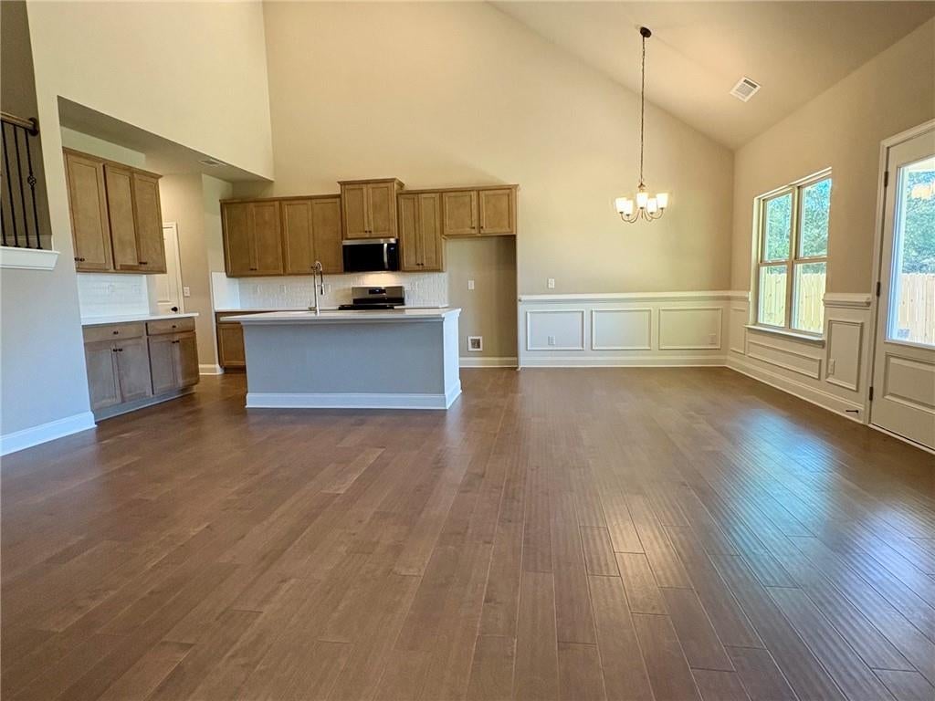 1036 Lakeview Oaks Court