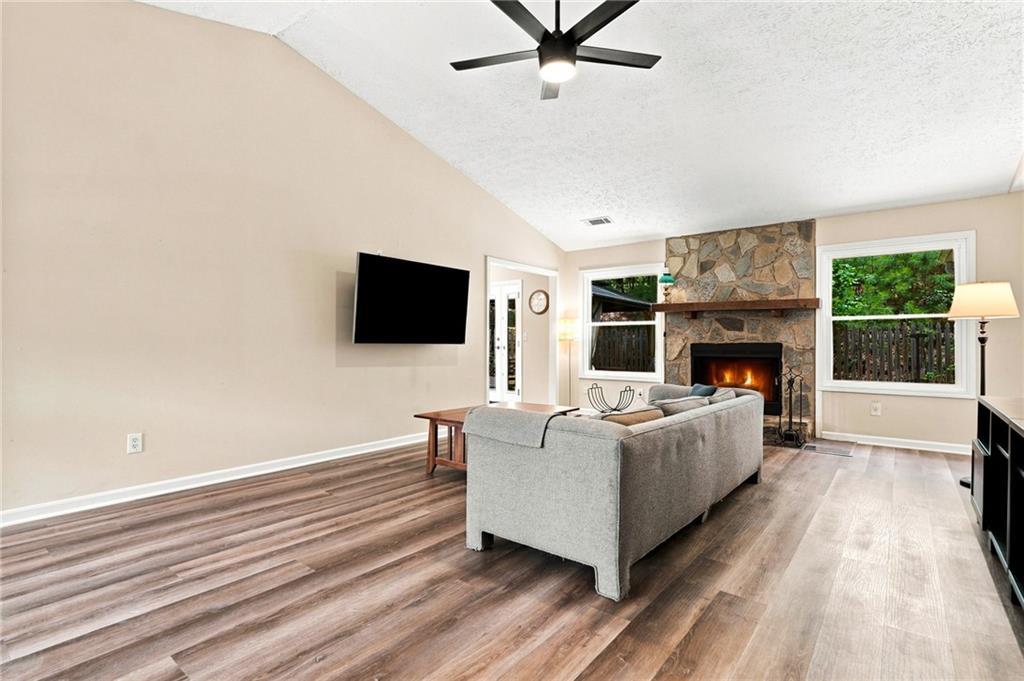 117 River Oaks Drive