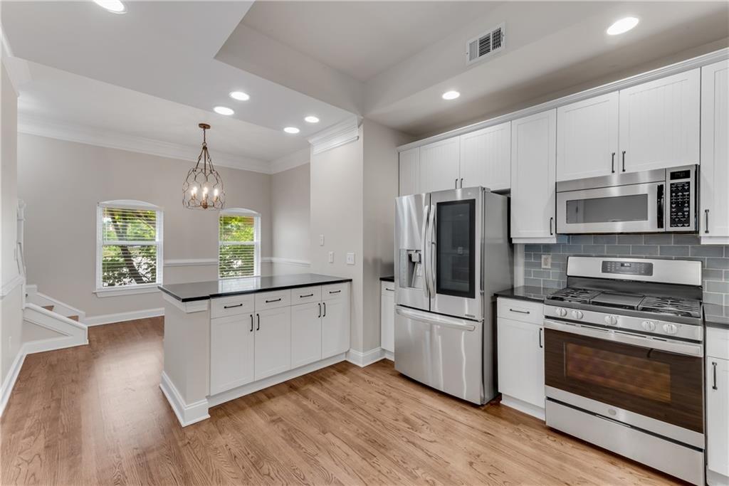 793 Inman Mews Drive NE