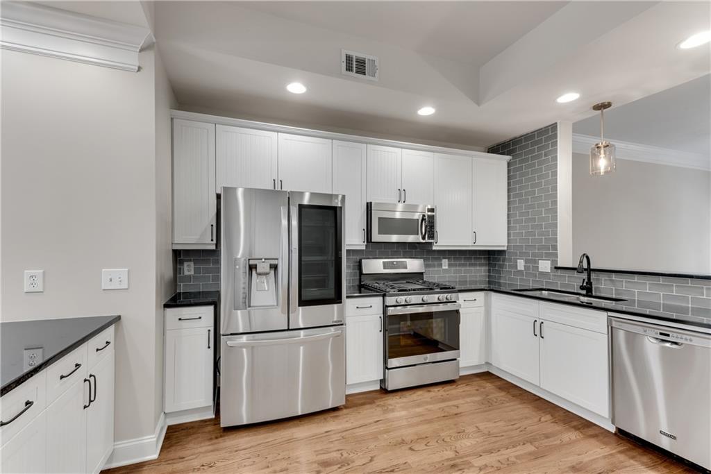 793 Inman Mews Drive NE