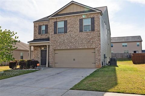 Homes For Rent - 2084 Sawgrass Drive<br/> Hampton, GA 30228