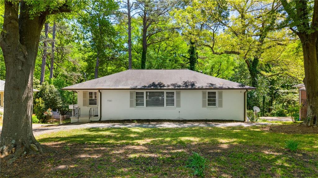 754 Pinehill Drive, Smyrna, Georgia image 2