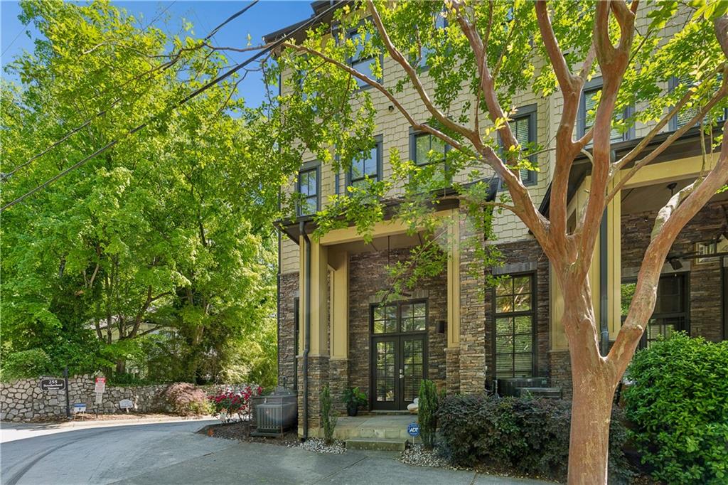 255 Southerland Terrace NE 108