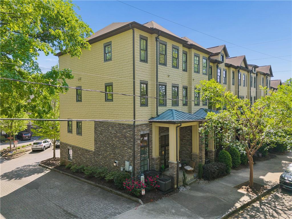 255 Southerland Terrace NE 108