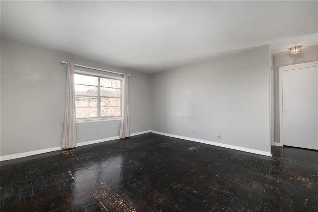 Atlanta, Georgia 30305, United States, 2 Bedrooms Bedrooms, ,2 BathroomsBathrooms,Residential,Active,4439