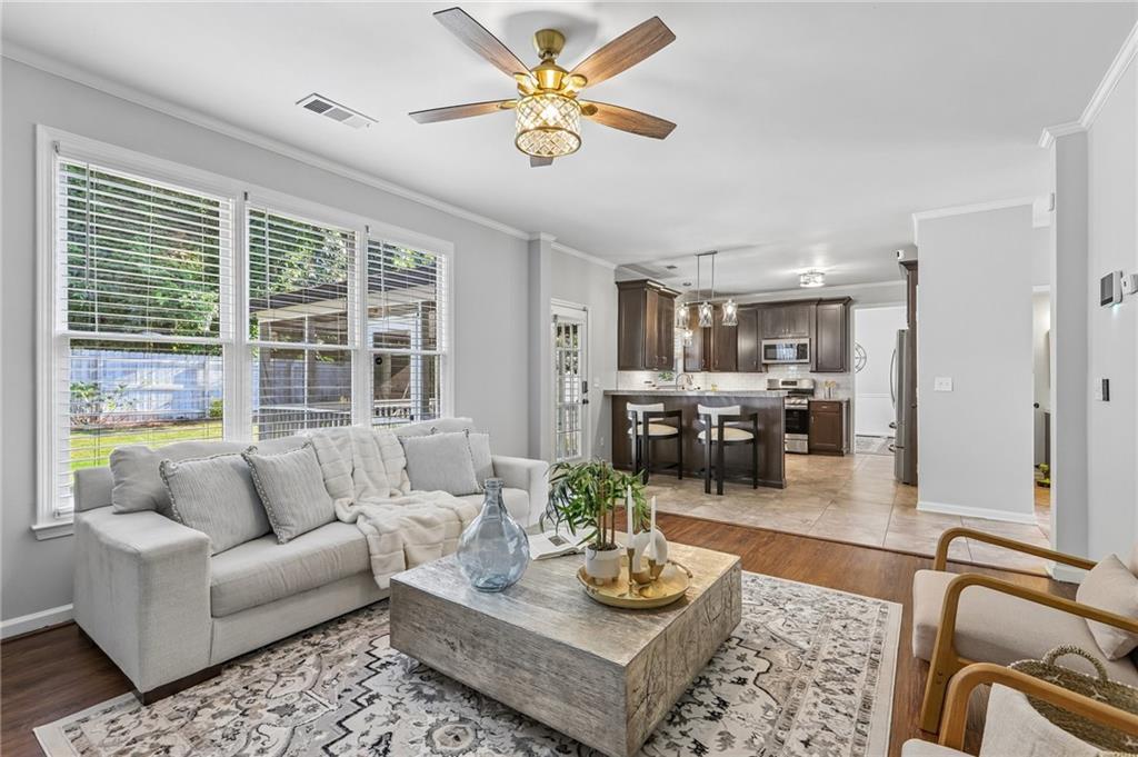 4004 Brockett Walk
