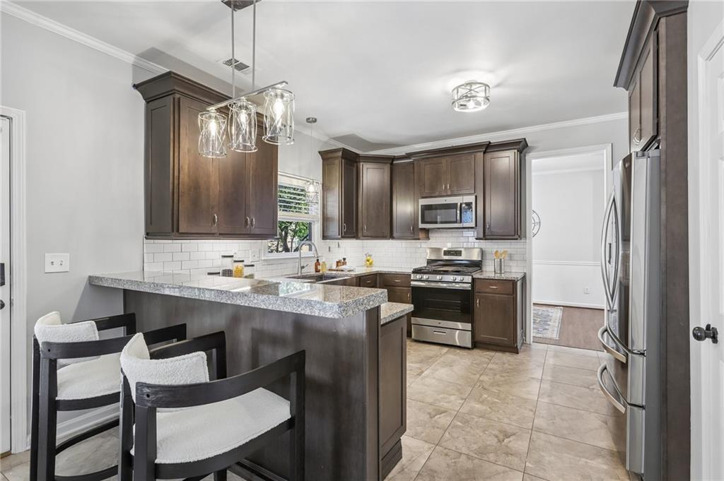 4004 Brockett Walk