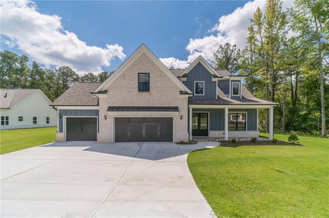 Homes For Sale - 887 Bessie Court<br/> Loganville, GA 30052