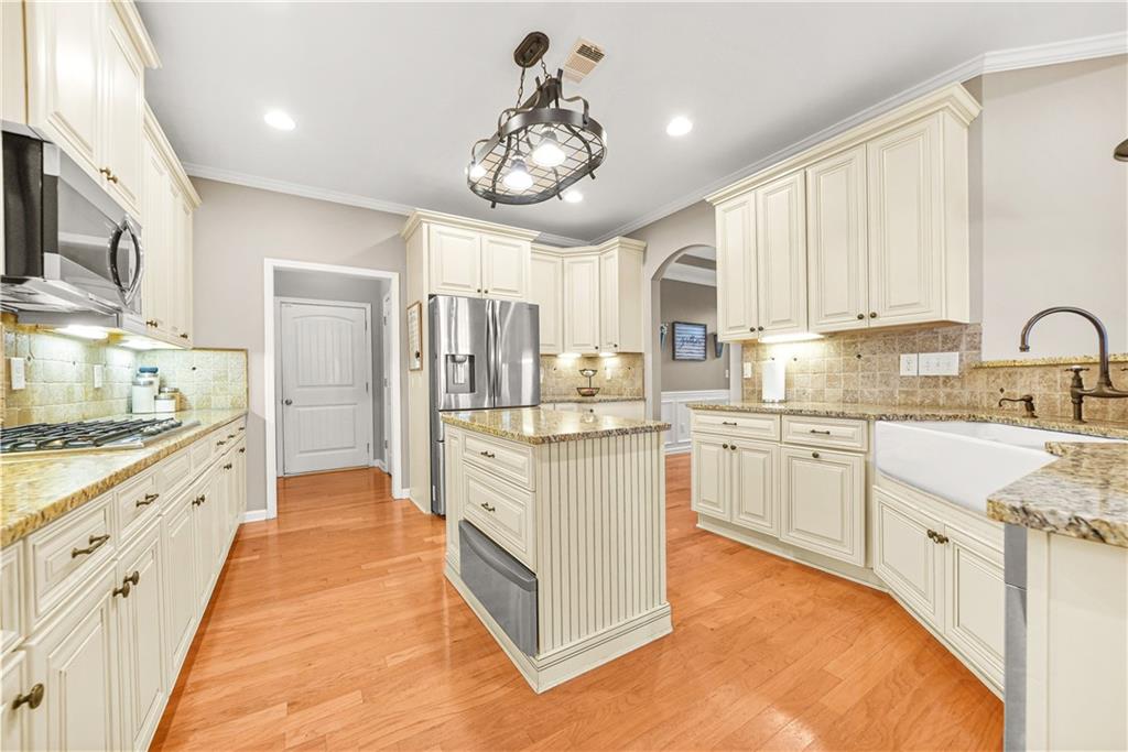 437 Long Branch Way