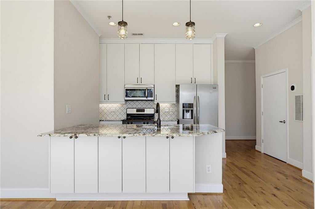 384 Ralph Mcgill Boulevard NE 407