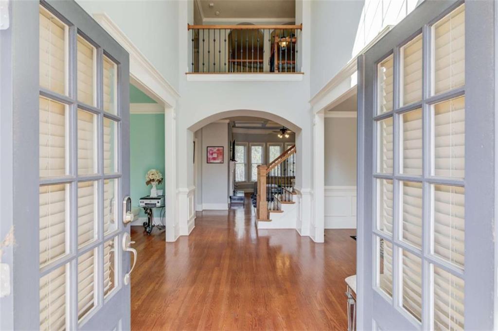 5732 Ashleigh Walk Drive, Suwanee, Georgia image 4