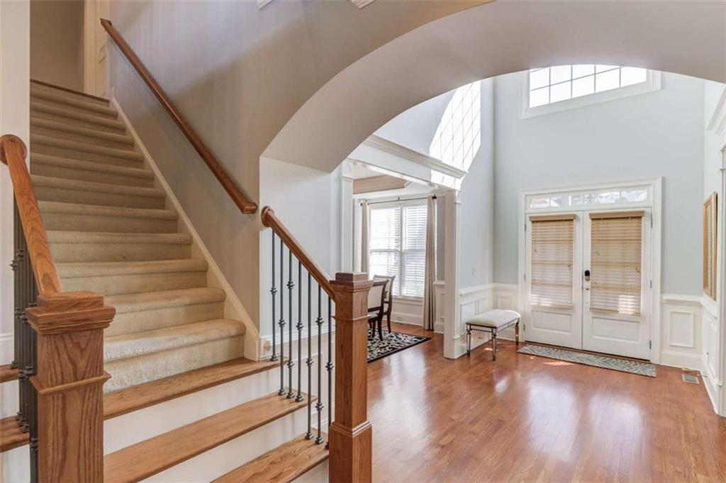 5732 Ashleigh Walk Drive, Suwanee, Georgia image 6