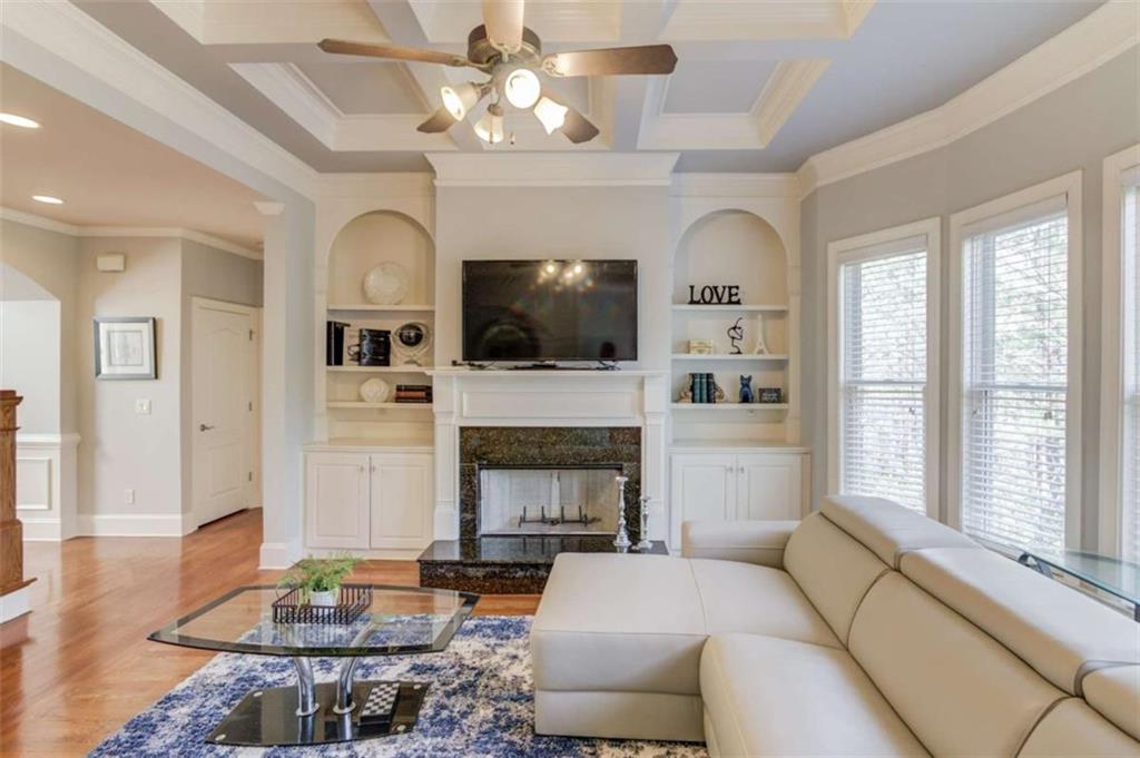 5732 Ashleigh Walk Drive, Suwanee, Georgia image 9