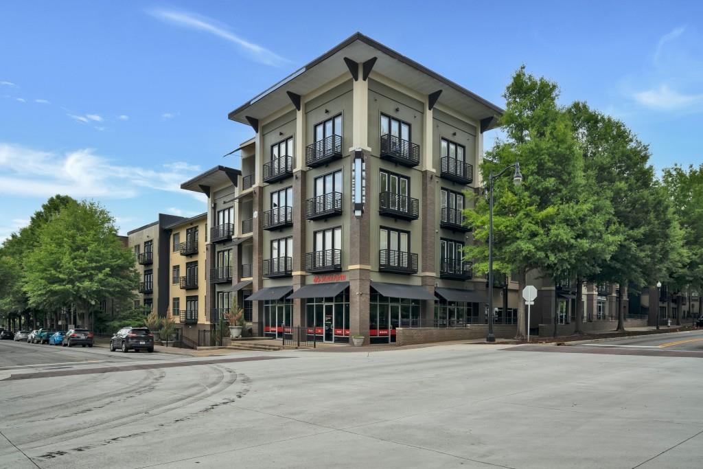 Lofts At 5300 - Residential