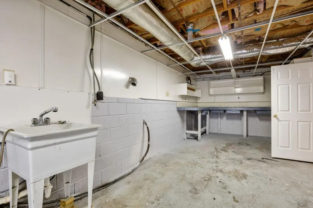 Douglasville, Georgia 30135, United States, 3 Bedrooms Bedrooms, ,2 BathroomsBathrooms,Residential,Pending,85954