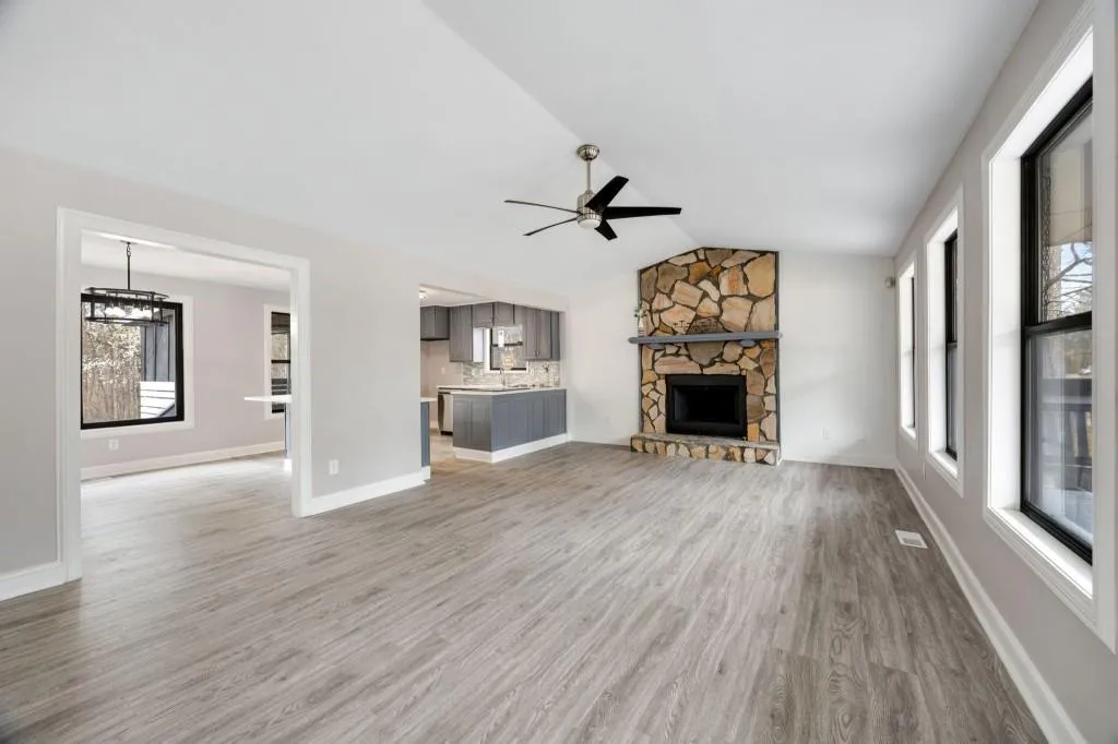 Douglasville, Georgia 30135, United States, 3 Bedrooms Bedrooms, ,2 BathroomsBathrooms,Residential,Pending,85954