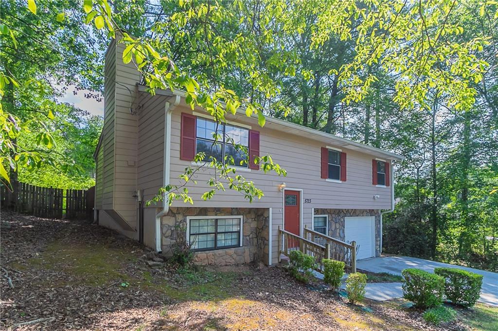 5723 Fieldstone Drive, Lithonia, Georgia image 2