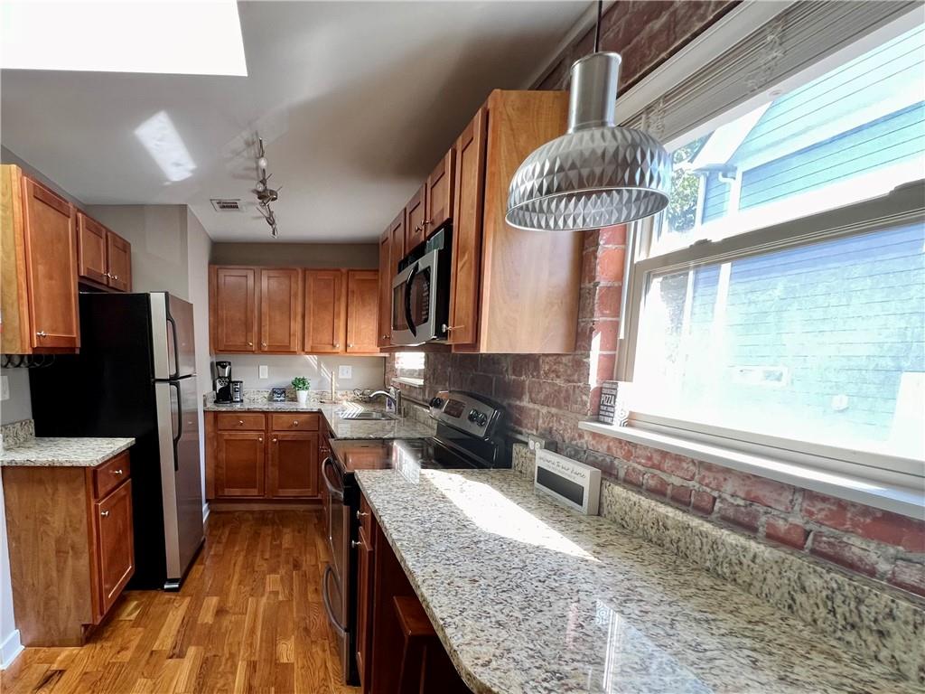 562 Formwalt Street SW 4