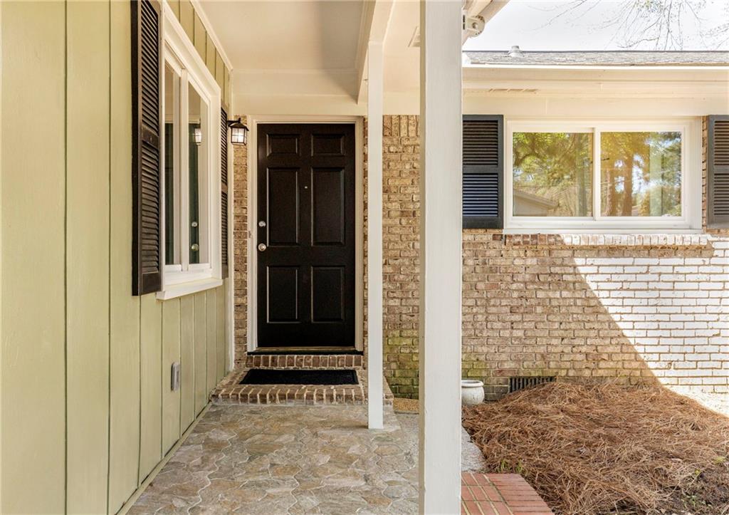 1488 Drayton Woods Drive, Tucker, Georgia image 6