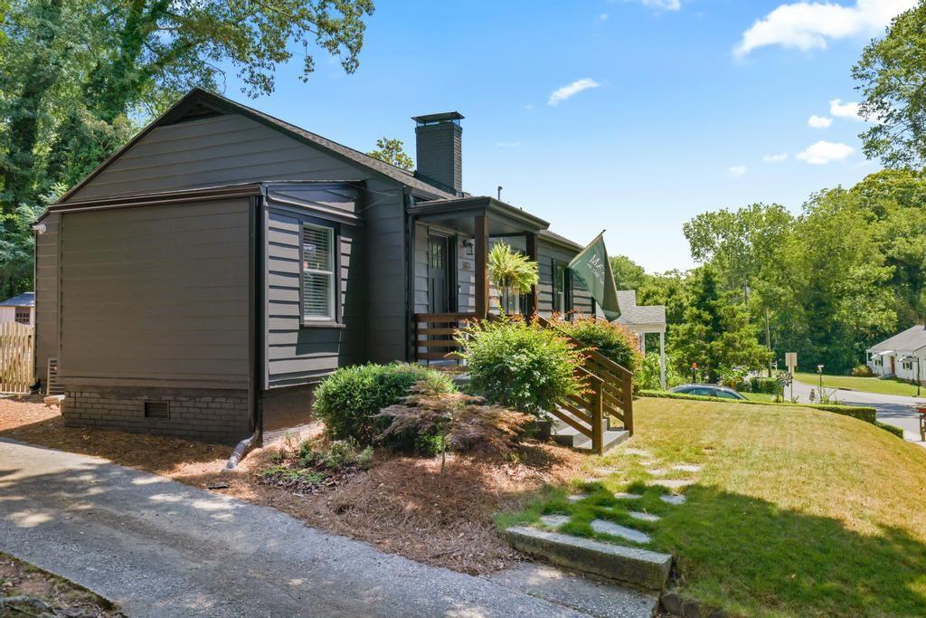 383 Alexander Circle SE