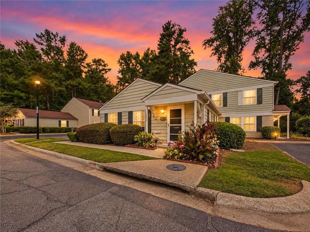 1315 Old Coach Road SW