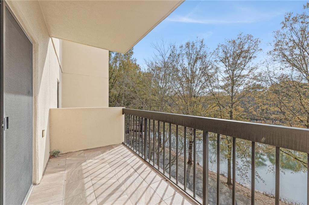 1800 Clairmont #428 Lake #A428, Decatur, Georgia image 6