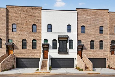 Townhouse For Sale - 335 Sugarview Road<br/> Sugar Hill, GA 30518