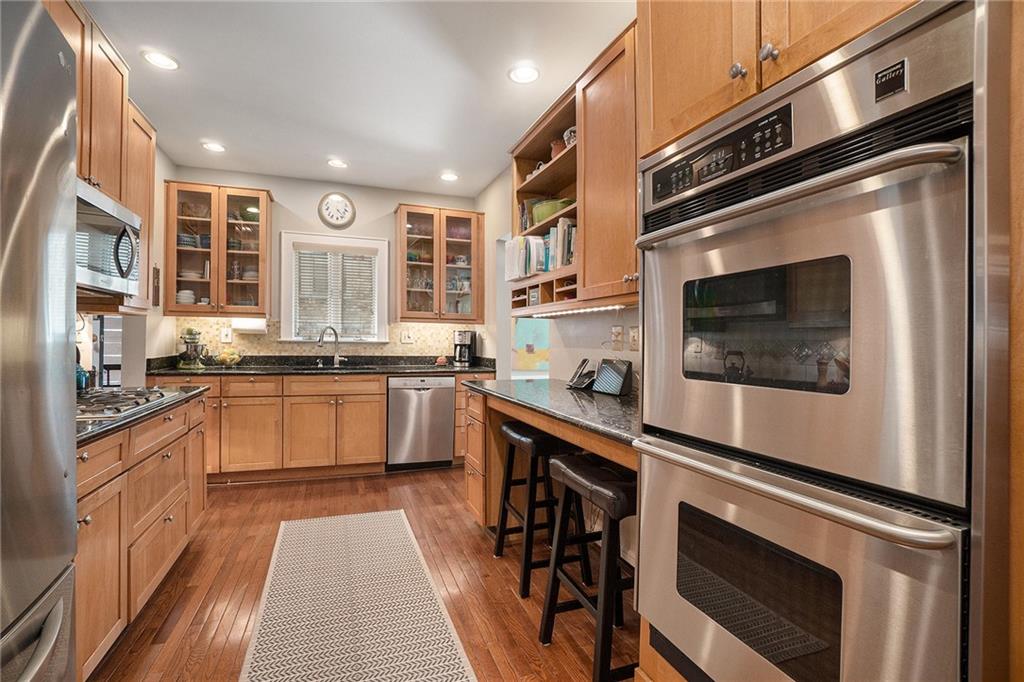 937 E Rock Springs Road, Atlanta, Georgia image 14