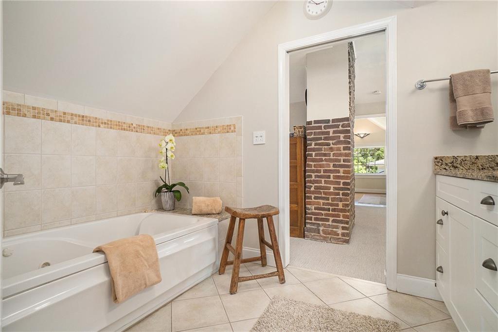 937 E Rock Springs Road, Atlanta, Georgia image 30