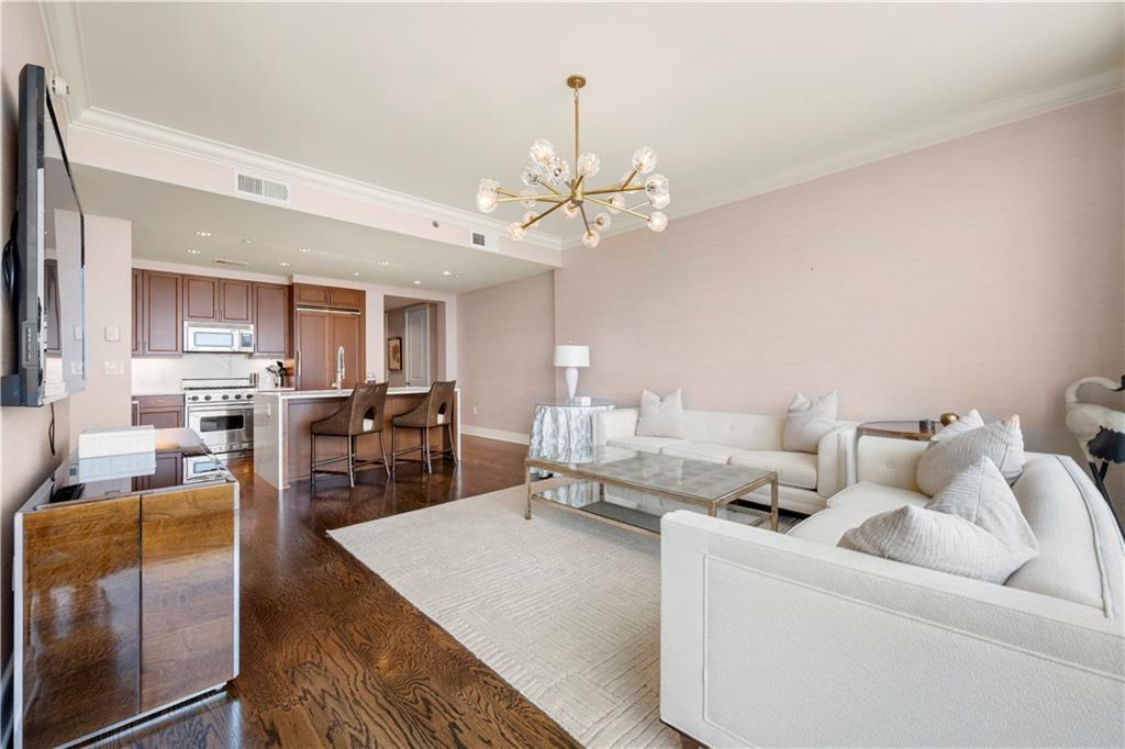 3630 Peachtree Road NE 2706