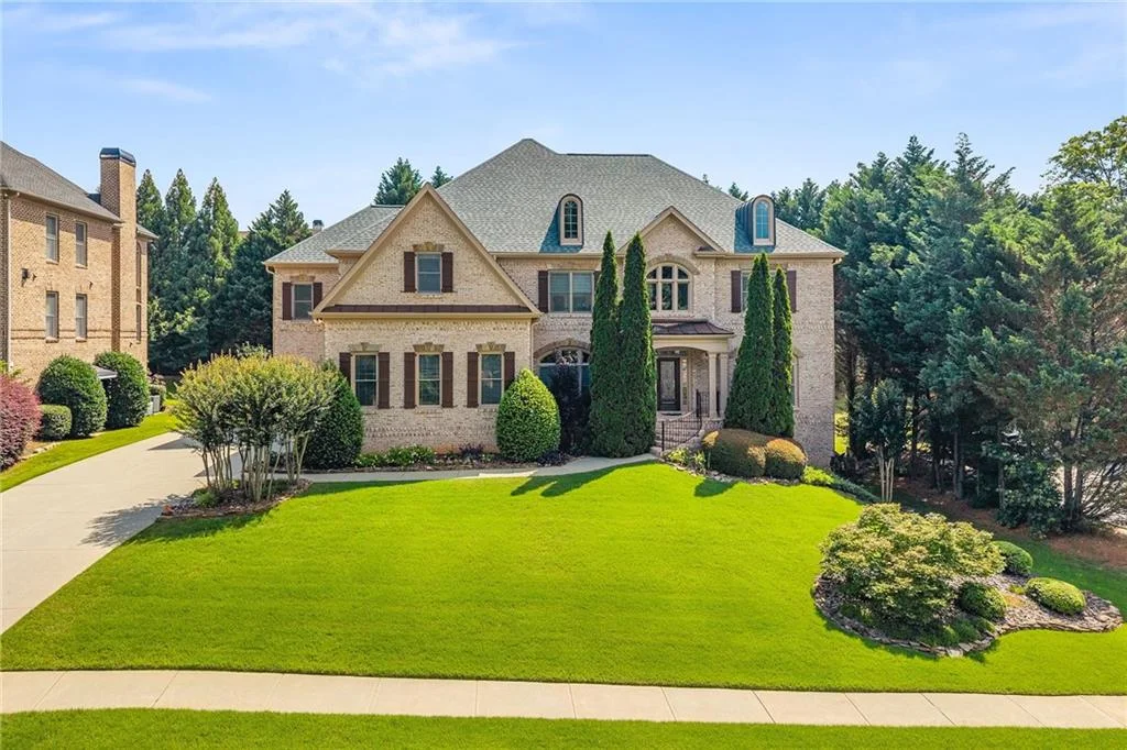 2122 Hunters Green Drive