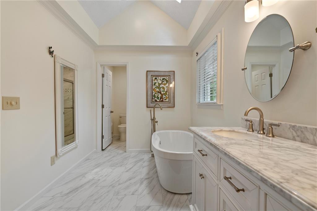 4152 Barberry Drive, Roswell, Georgia image 33