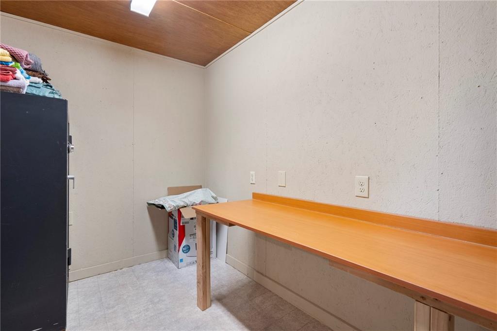 4152 Barberry Drive, Roswell, Georgia image 42