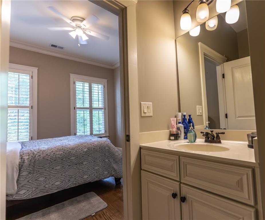 2448 Gatebury Circle, Atlanta, Georgia image 24