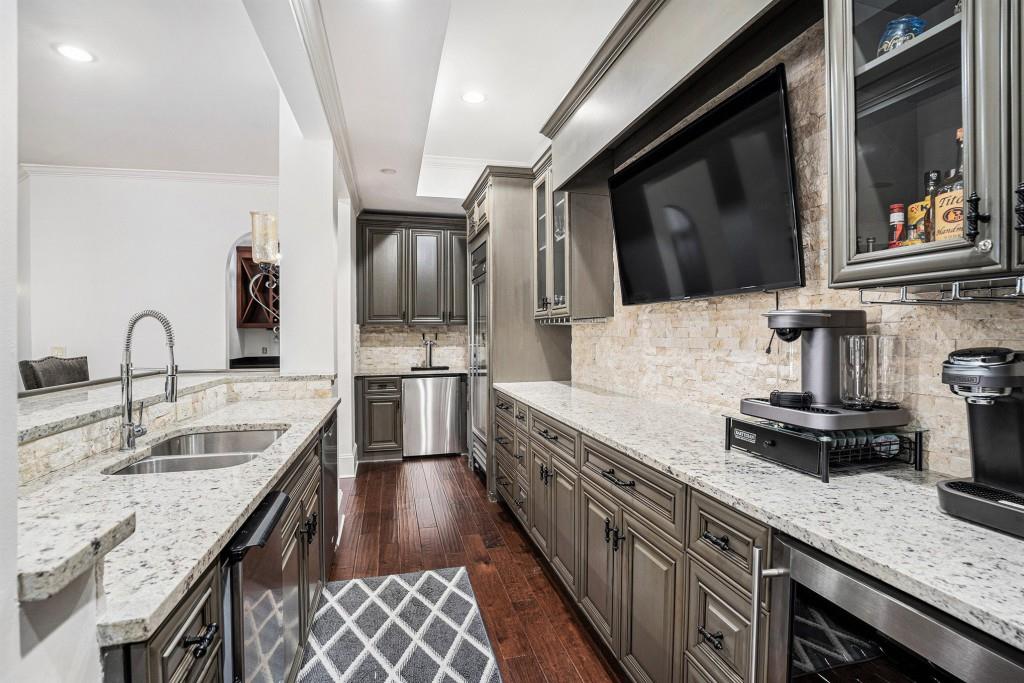 The Manor - Residential