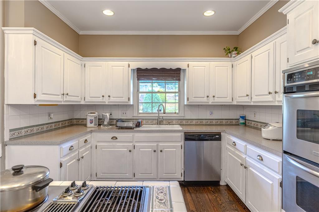 110 Amsterdam Drive, Lilburn, Georgia image 10