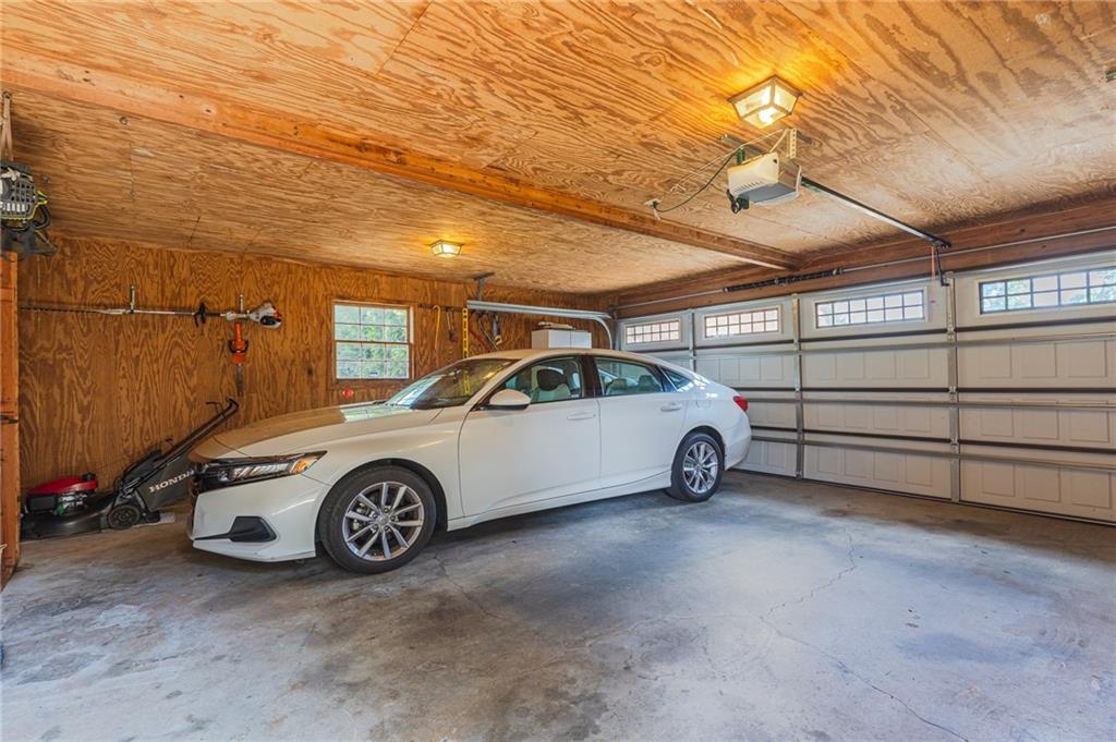 110 Amsterdam Drive, Lilburn, Georgia image 38