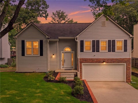 Homes For Sale - 4281 Meadow Drive<br/> Duluth, GA 30096