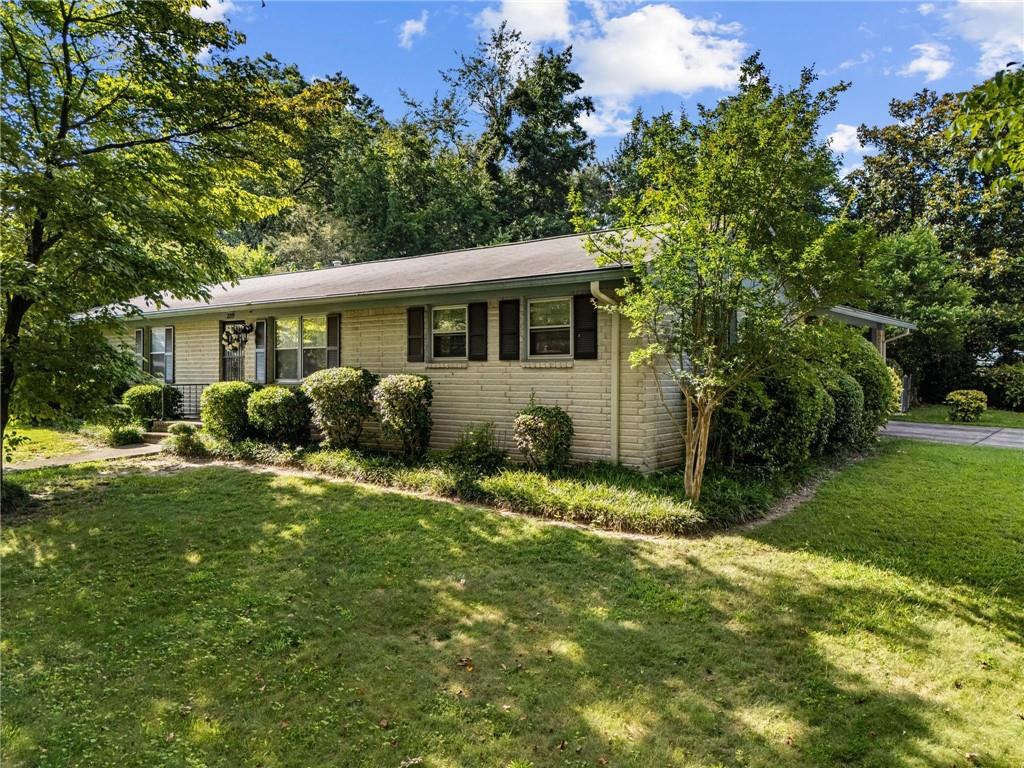 2219 Lisa Drive SE