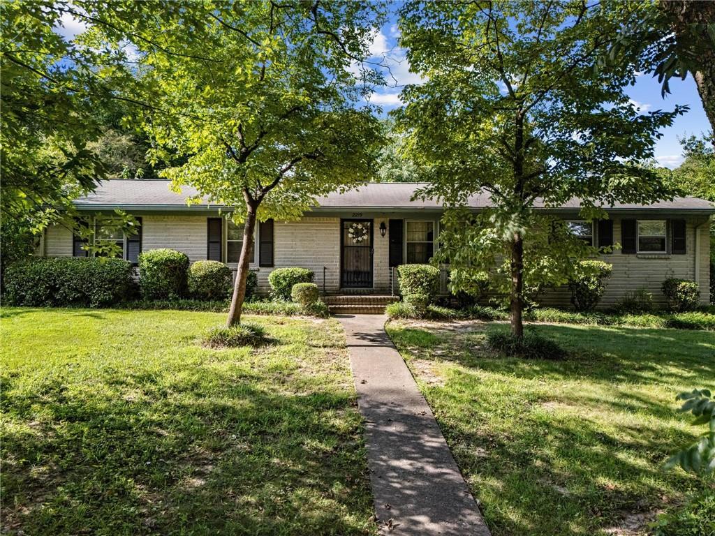 2219 Lisa Drive SE