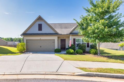 A home in Pendergrass