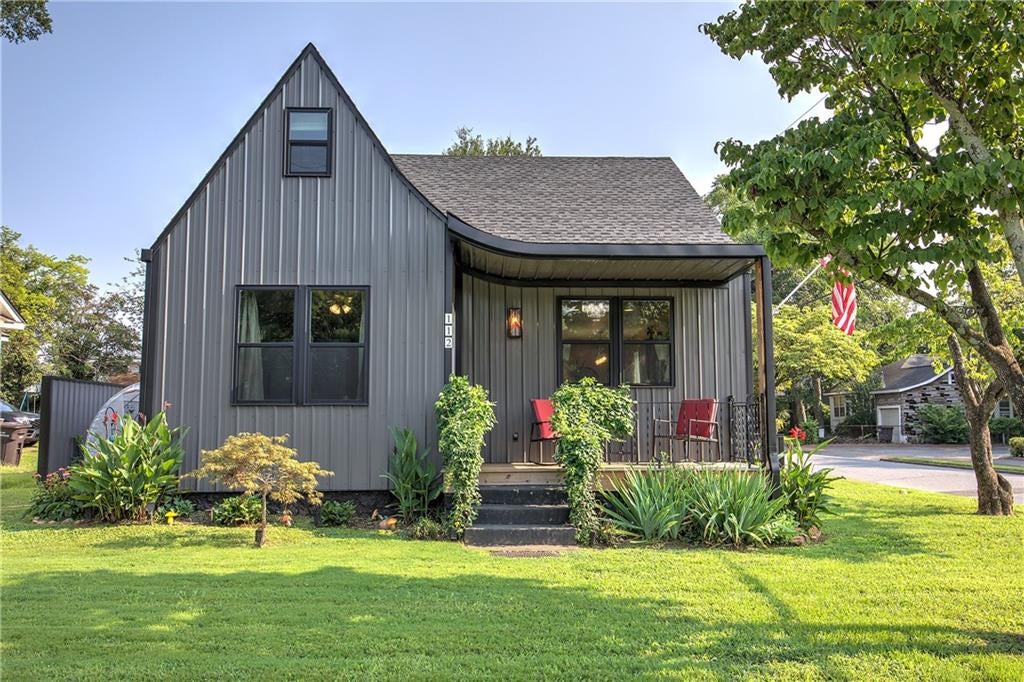 112 Forrest Avenue