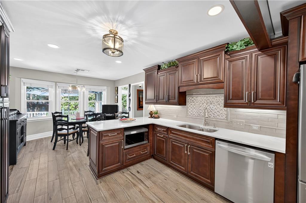 GREENWAY COUNTRY CLUB ESTATES - Residential