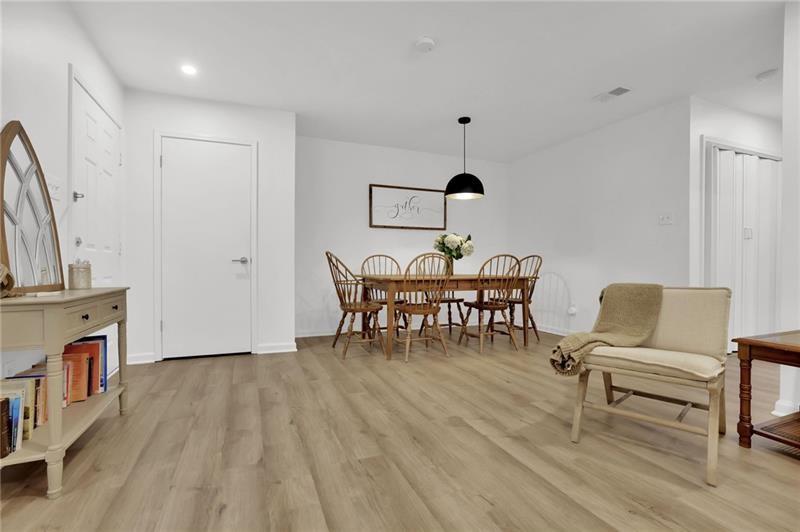 Roswell Pointe - Residential