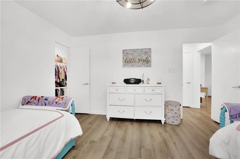 Roswell Pointe - Residential