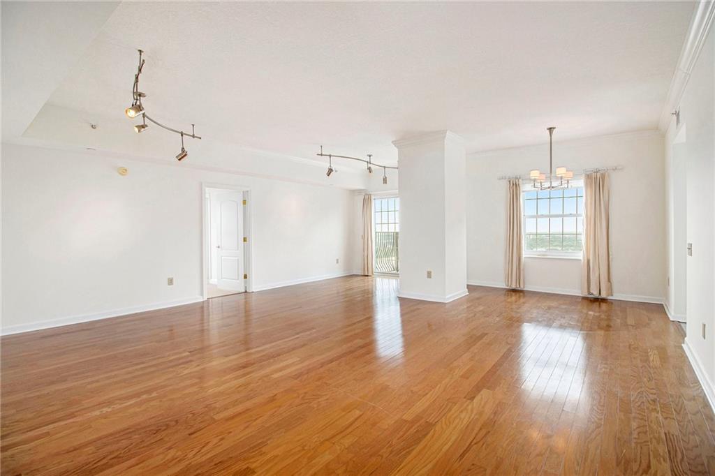 195 14th Street NE PH 306