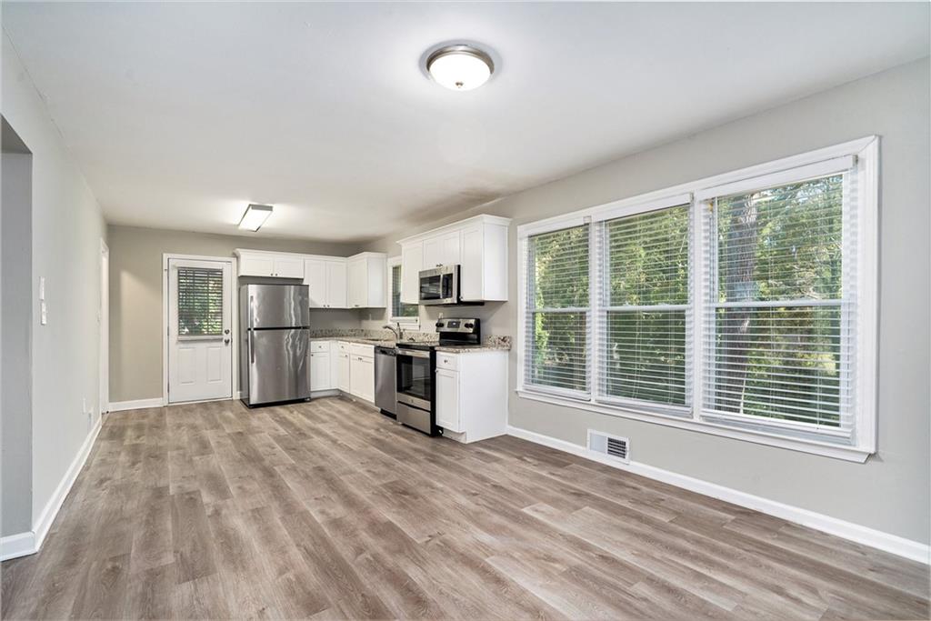 2434 Miriam Lane